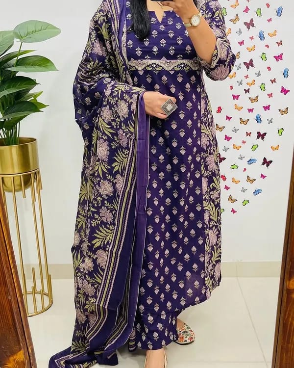 Cotton Kurti With Handcrafted Adda Anchor Patra Work On Yoke Paired With Cotton Pant And Fine Malmal Cotton Dupatta Less