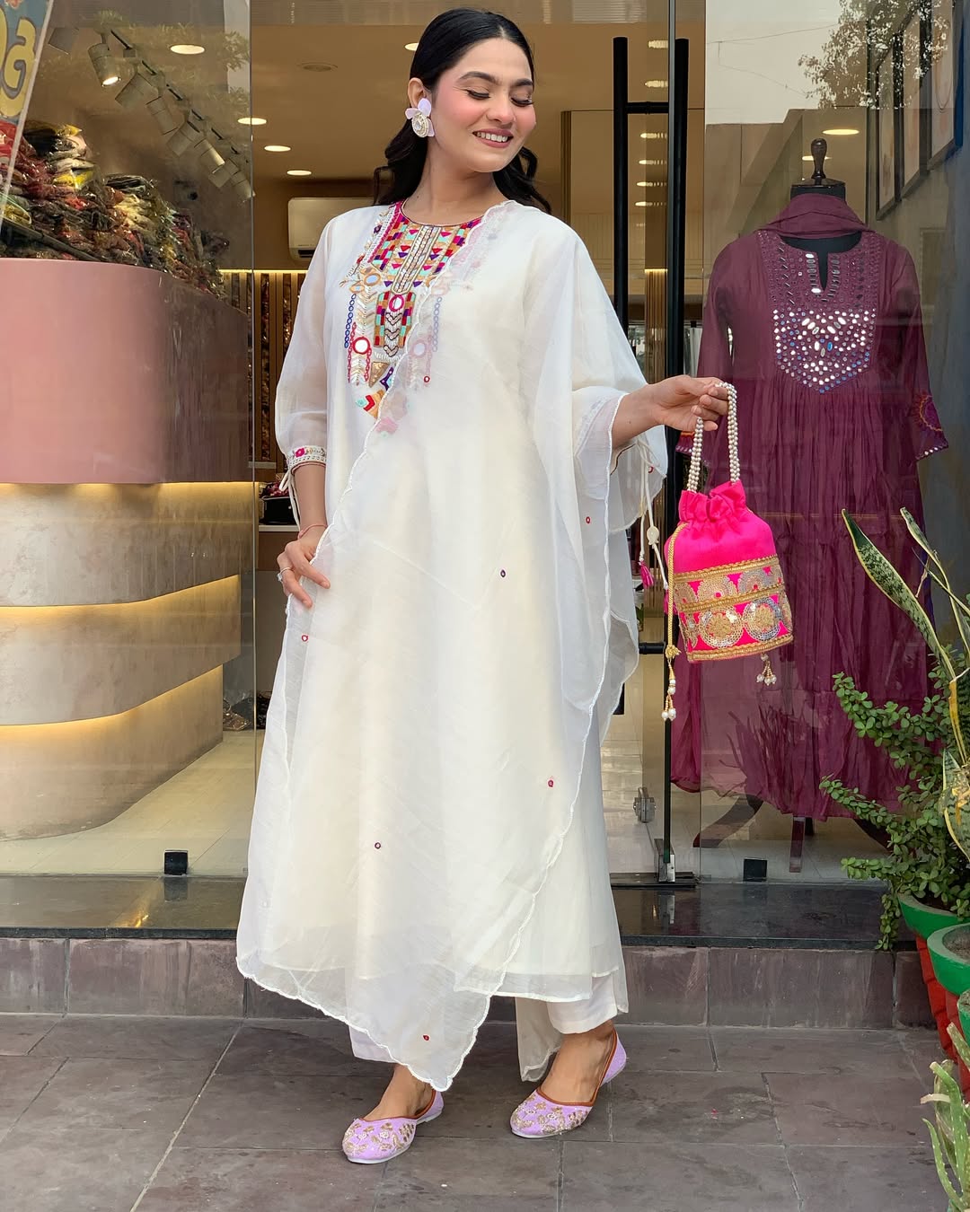 Ivory White Embroidered Kurta Set
