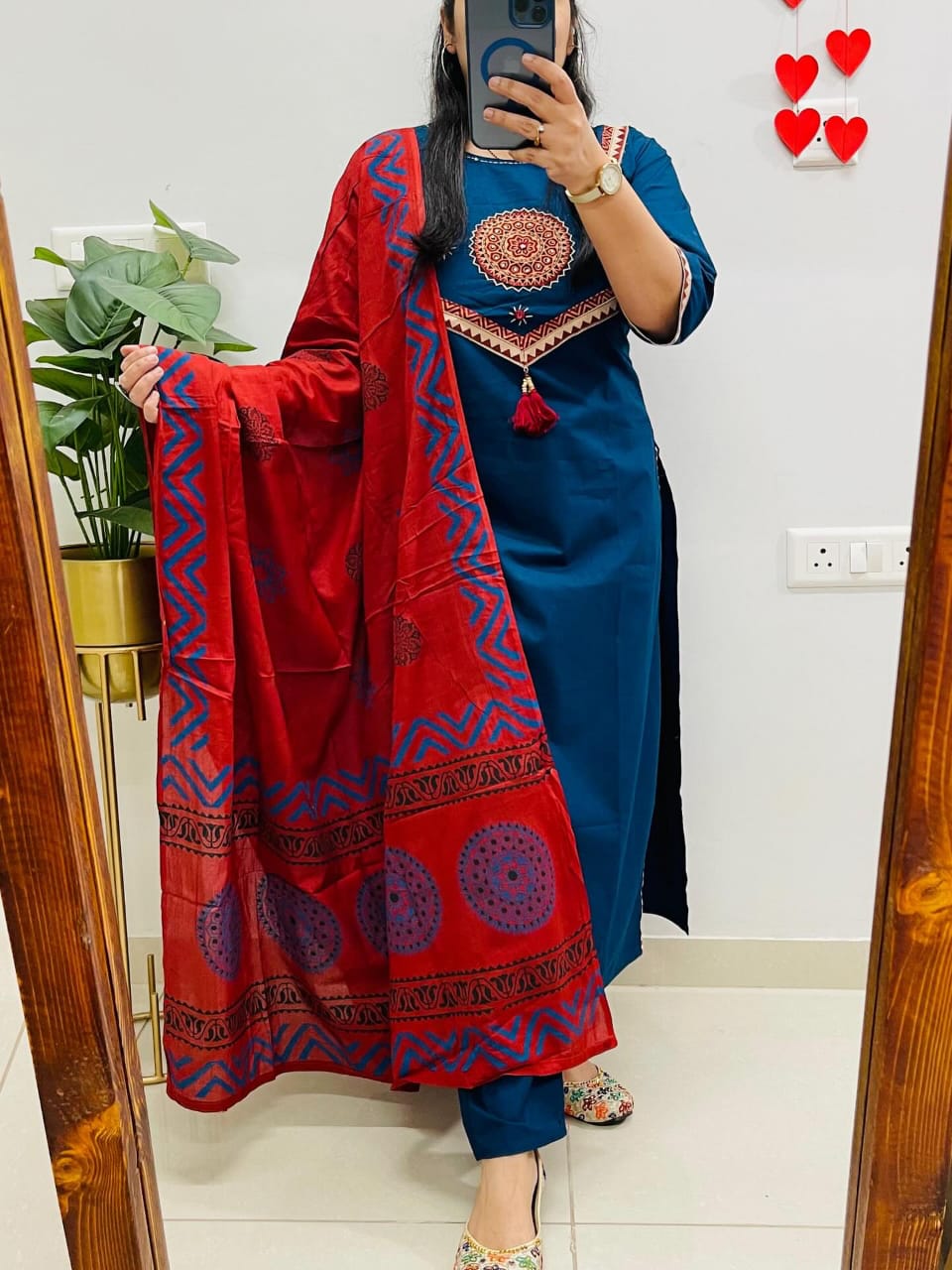 Look Ur Best This Festive Season In Our Silk Leheriya Print Set Euth Handwork In Most Amazing Colour